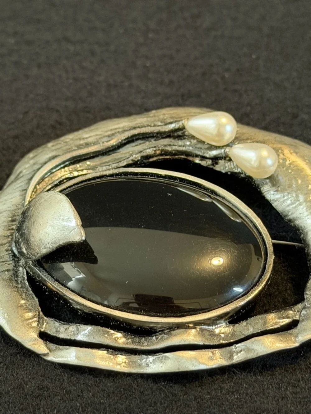 Vintage Artisan Silver-Tone Brooch with Black Cabochon and Pearl Accents